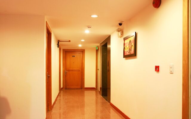 Sai Gon's Book Hotel - The Airport Front