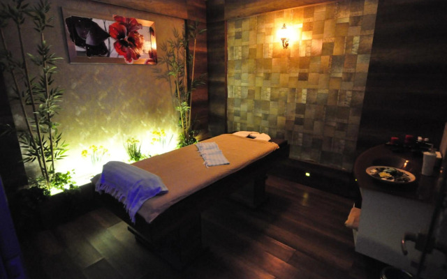 Grand Asya Hotel