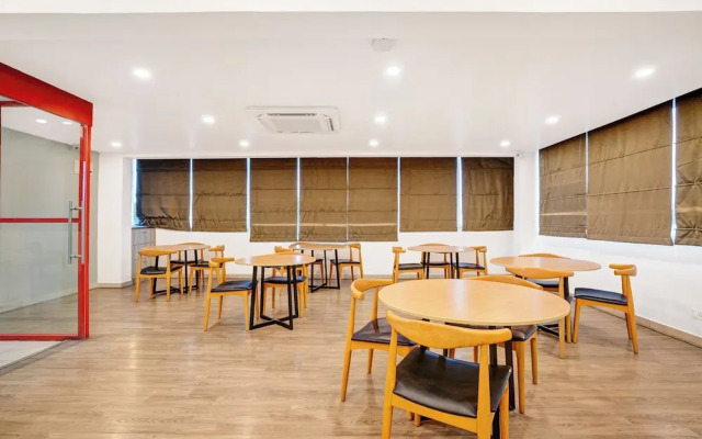 Hotel Woodland Suites Near Delhi Airport