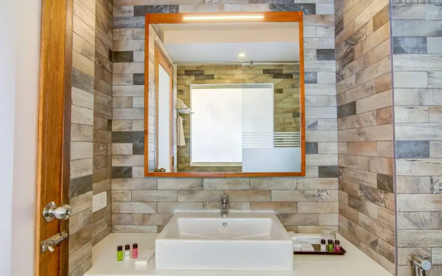 Super OYO Townhouse OAK Edassery's Sealine Villa Stay