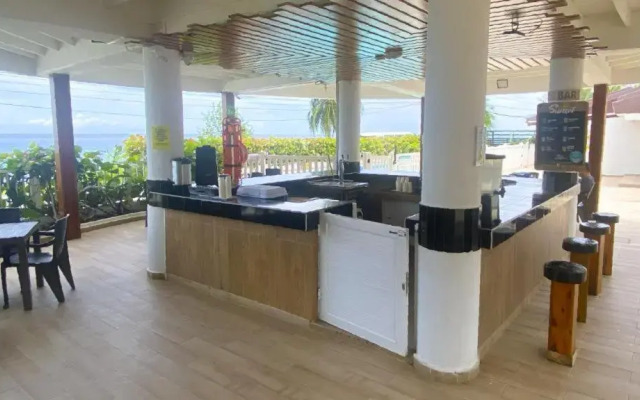 Hotel On Vacation Blue Reef