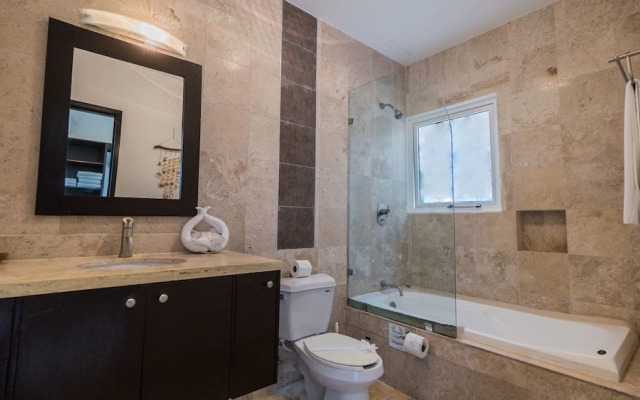 Playa Ge 205 A 2 Bedroom Condo by Redawning