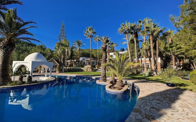 Holiday Home With Alfresco Dinning