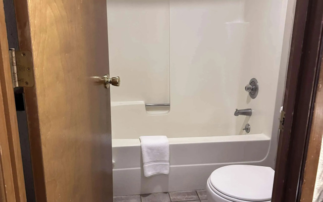 Super 8 by Wyndham Vancouver East