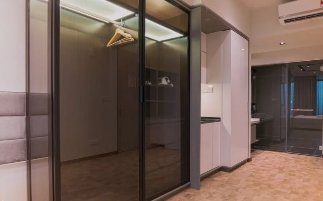 Expressionz Professional Suites by Perfect Host
