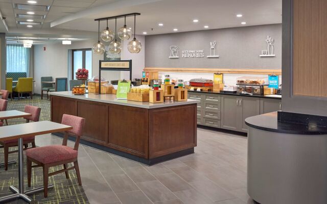 Hampton Inn by Hilton Harrisburg West