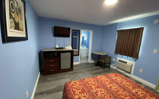 Red Carpet Inn and Suites