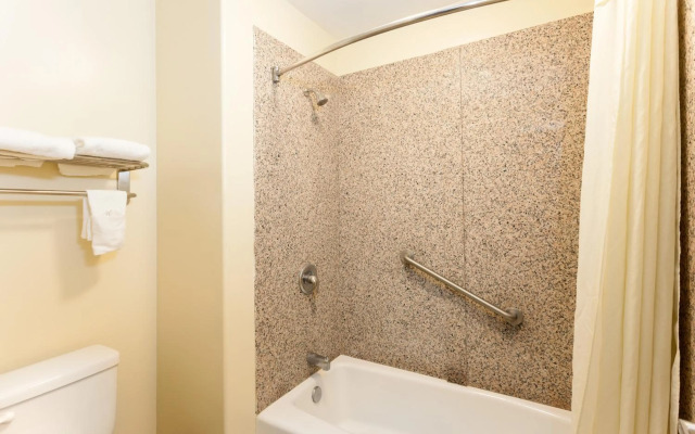 Travelodge by Wyndham Brea