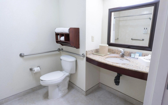 Hampton Inn by Hilton Guadalajara-Aeropuerto