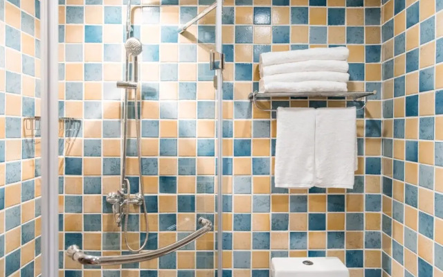 Tong Lu Ye Du Li Cun