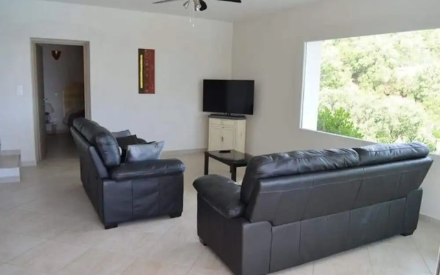 Villa in Solenzara With Pool & Sea View