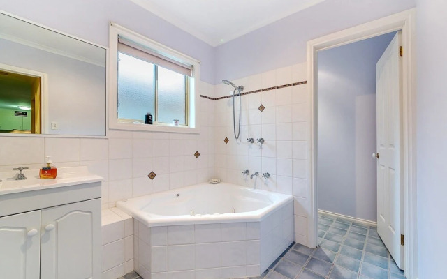 Cosy Unit at 2-3 Wyndham in Cowes