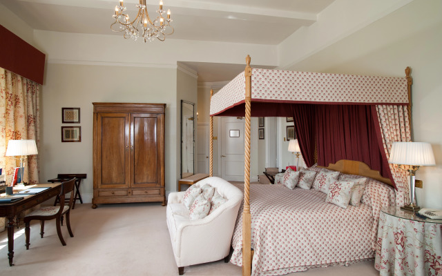 Llangoed Hall