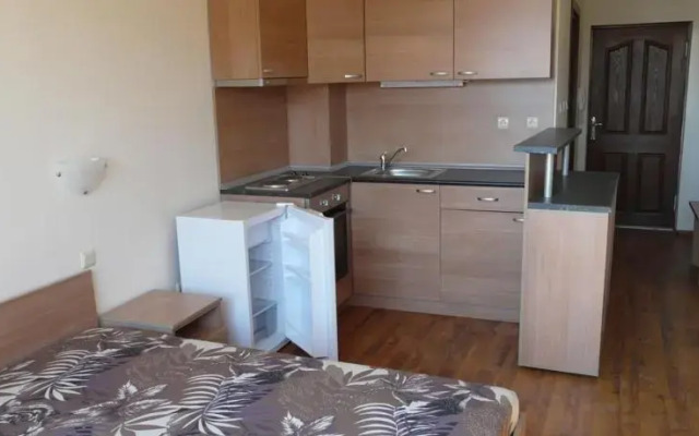 Sea-N-Sun Apartments