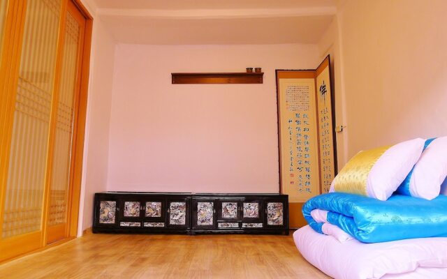 HanOK Guest House 201