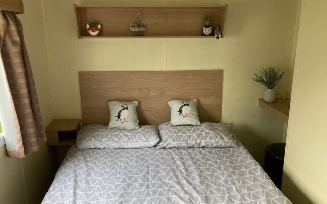 3 Bed Caravan Sea Views Discounted Ferry