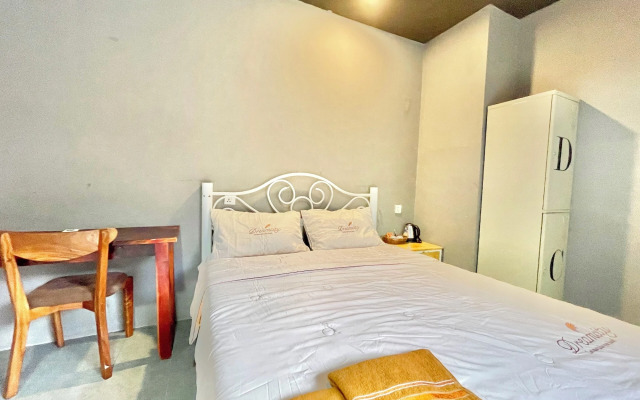 SKY HOTEL Central Phnom Penh - Rooms & Apartments