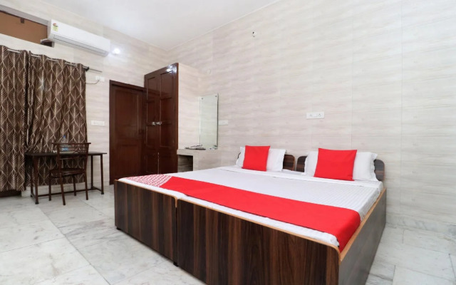 OYO 23066 Shiv Guest House