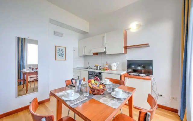 Frontline Beach 8 - B4 - Near To The Sea