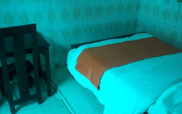 Longonot Inn