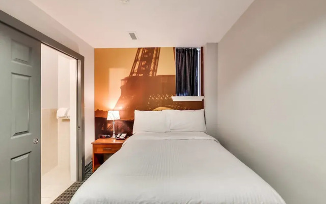 Isabella Hotel & Suites