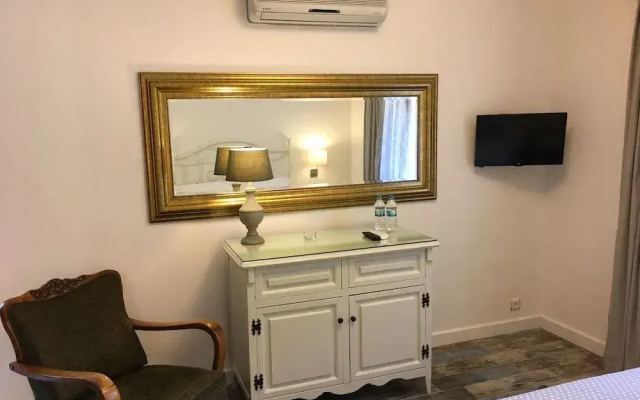 Piccolo Mondo Hotel