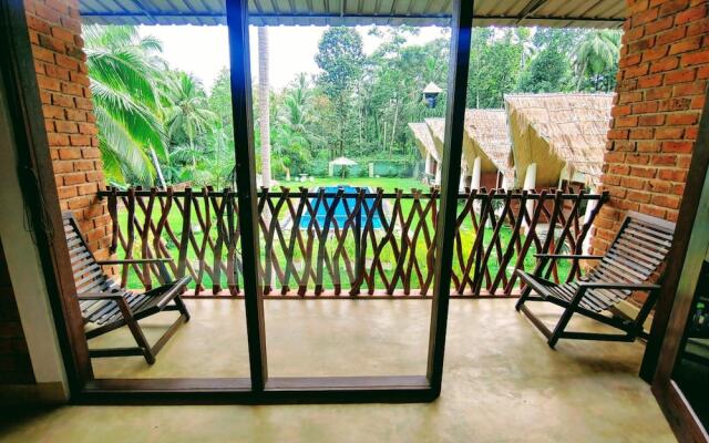 Airport resort