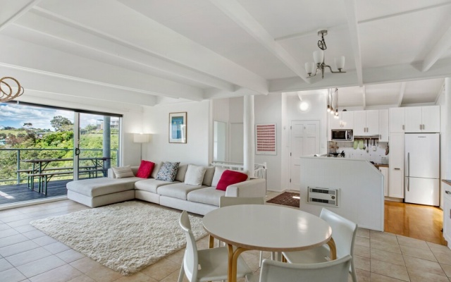 Cory Cottage – Guest Rooms – Palm Beach