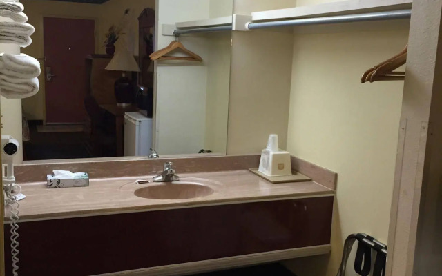 Motel 6 Wichita, KS – South I-35