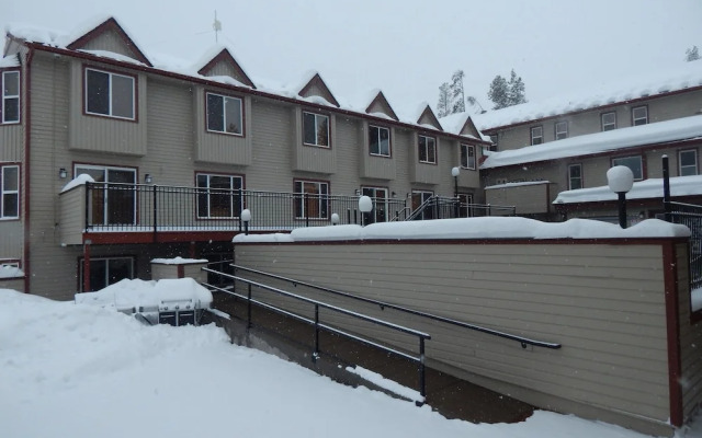 Lions Gate Pines by Stay Winter Park