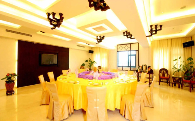 Отель Beijing Jinlong Hotspring