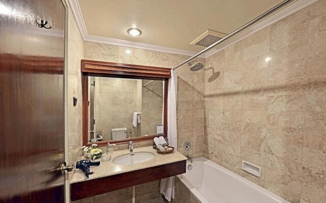 Grand Whiz Hotel Trawas