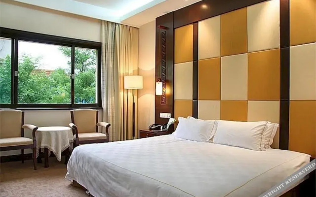 Jinan Shungeng Hillview Hotel