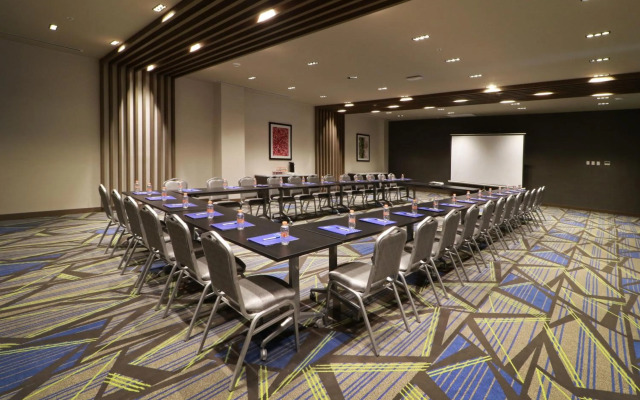 Holiday Inn Express Monterrey Fundidora by IHG