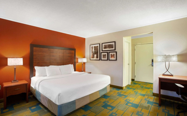 La Quinta Inn by Wyndham Auburn Worcester