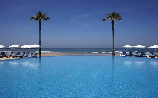 villa pied dans l eau Skhirat plage