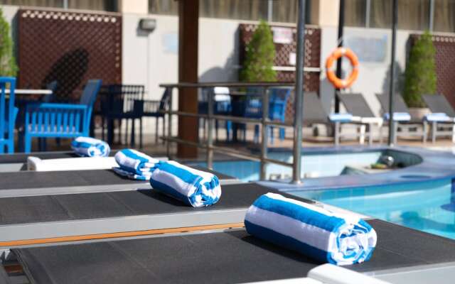 Holiday Inn Suites Kuwait by IHG