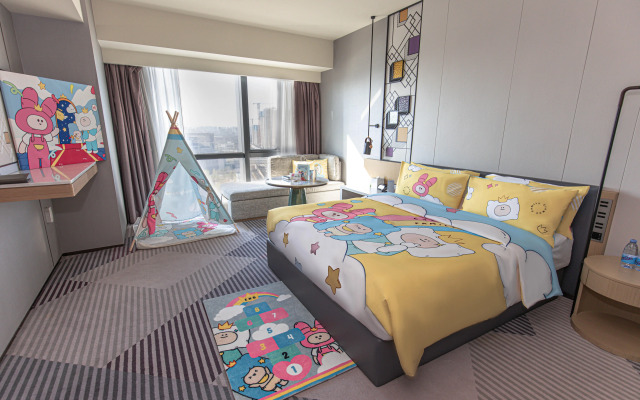 Crowne Plaza Foshan Nanhai-an IHG Hotel-Guangzhou South Railway Station Free Shuttle Bus