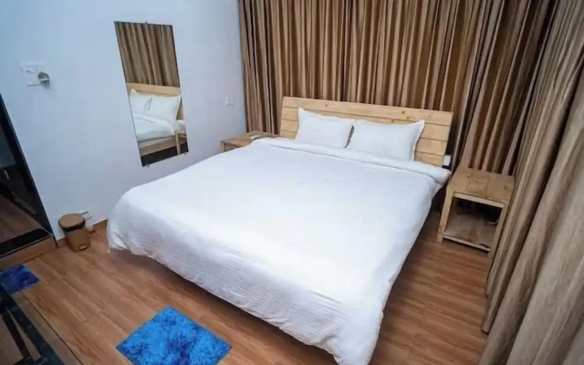 Shvas Island Resort