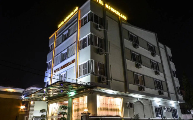 Hotel Wonderland