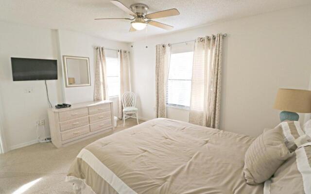 Ocean Village Club F22