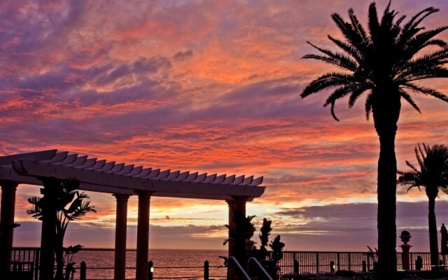 Holiday Inn & Suites Clearwater Beach, an IHG Hotel