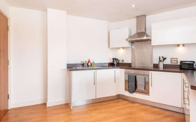 Light And Bright 1Br Apartment Close To Station