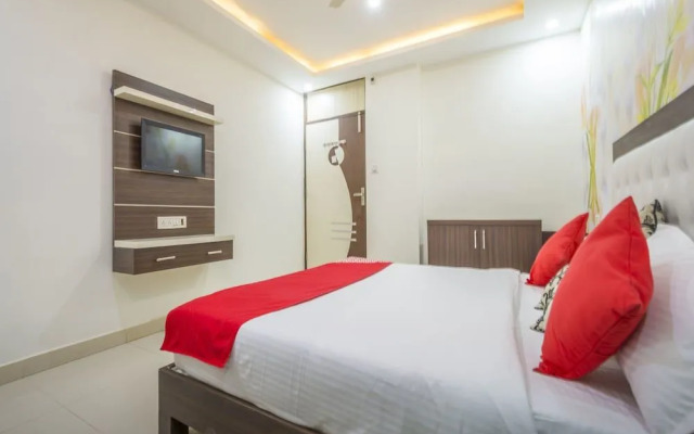 OYO 14022 Hotel Saya Inn