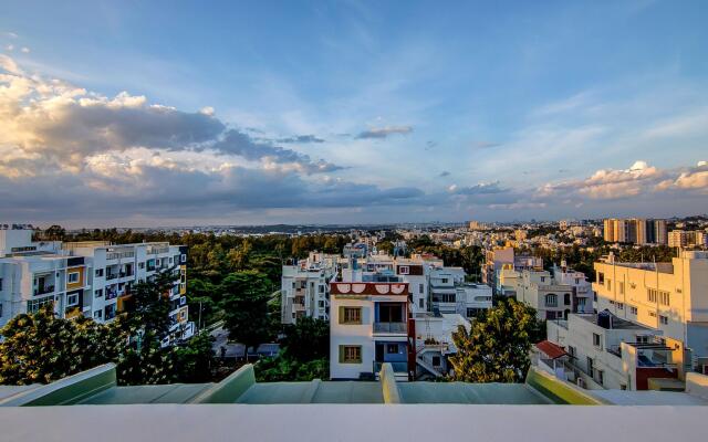 OYO Townhouse 040 Global Village Tech Park