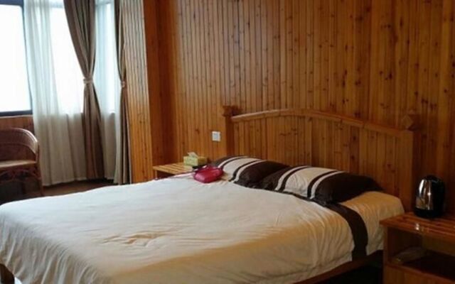 Yichang Changyang North Island Hotel