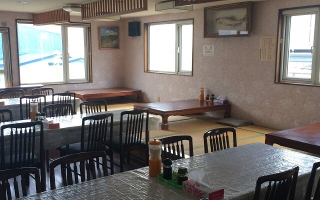 Small Inn Shiretoko Pereke