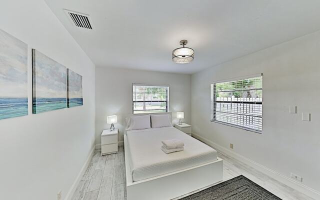 1959se3r 1 Bedroom Apts