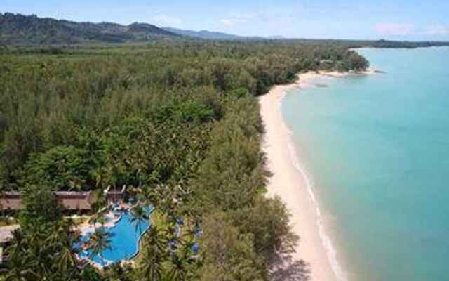 Royal Bangsak Beach Resort