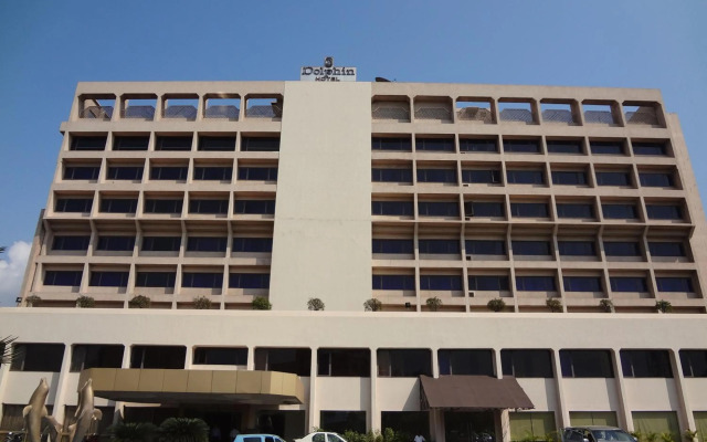 Dolphin Hotel